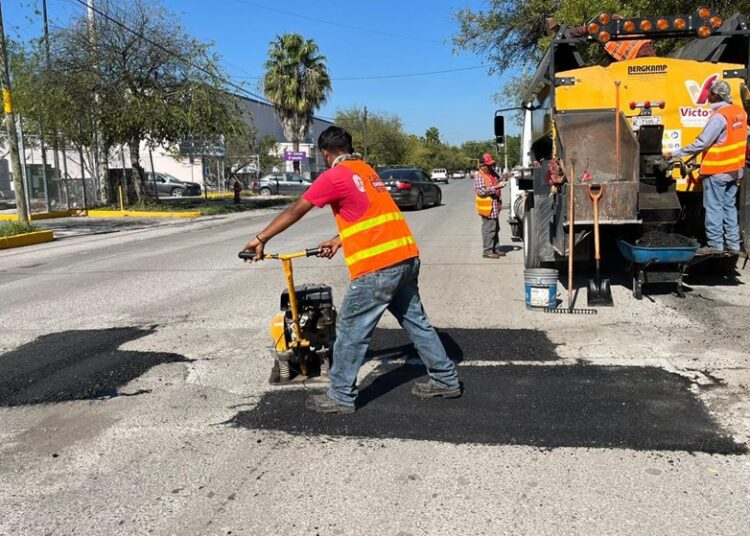 Intensifica Municipio trabajos de bacheo en periodo vacacional