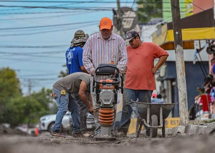 Intensifica Municipio trabajos de bacheo en periodo vacacional