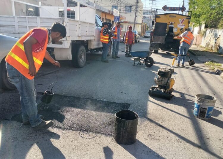 Intensifica Municipio trabajos de bacheo en periodo vacacional