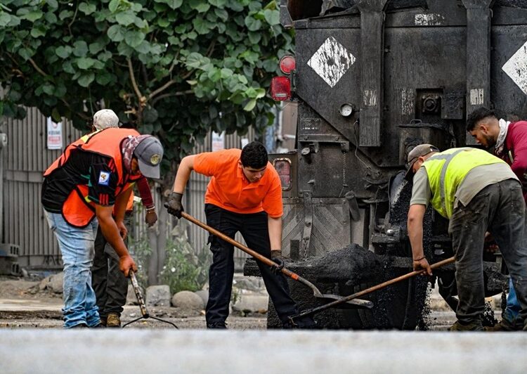 Intensifica Municipio trabajos de bacheo en periodo vacacional