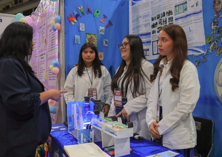 “La ciencia es para resolver necesidades del entorno”: Secretario de Educación