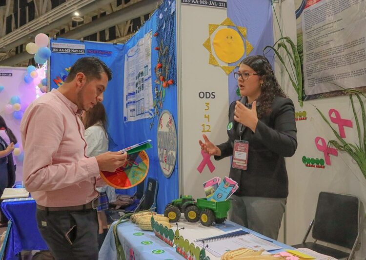 “La ciencia es para resolver necesidades del entorno”: Secretario de Educación