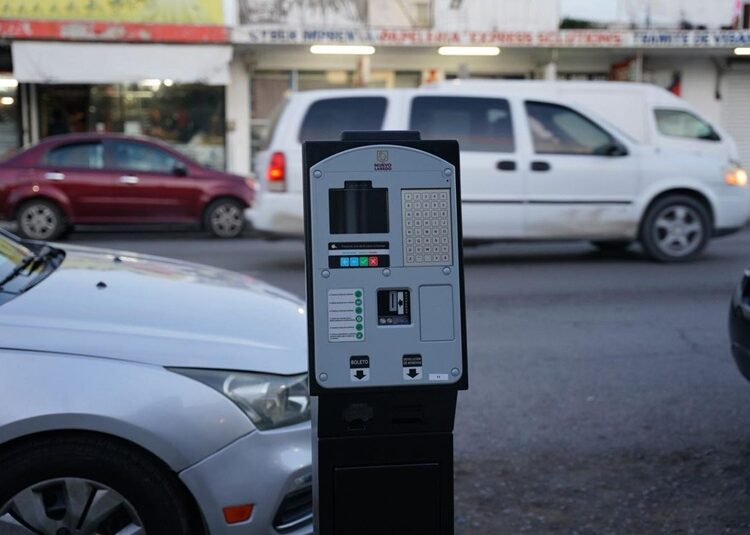 NLD moderniza si sistema de estacionamiento con nuevos parquímetros inteligentes