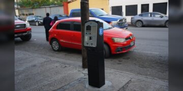 NLD moderniza si sistema de estacionamiento con nuevos parquímetros inteligentes