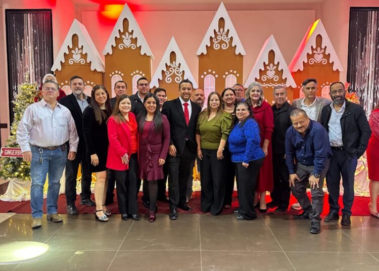 Ofrece la UAT festejo navideño a sus maestros y trabajadores sindicalizados