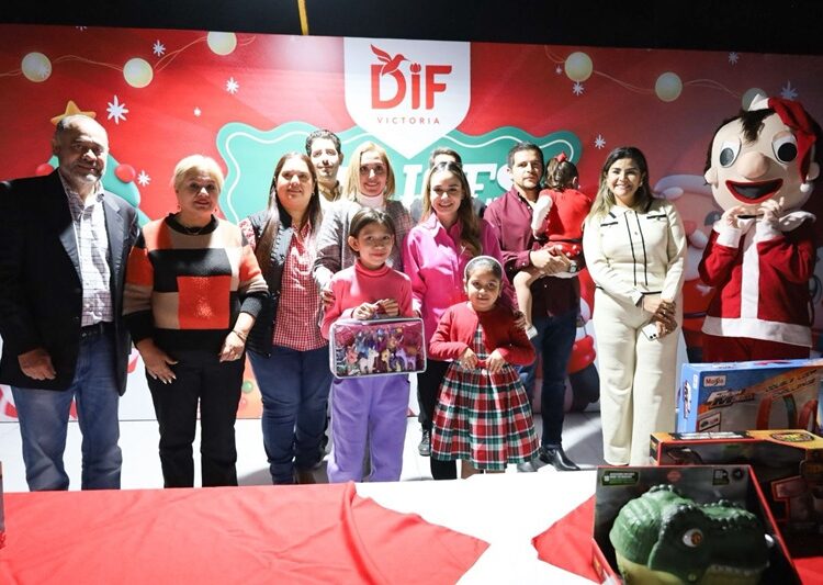 Posada navideña lleva alegría a niñas y niños de la colonia Esfuerzo Popular