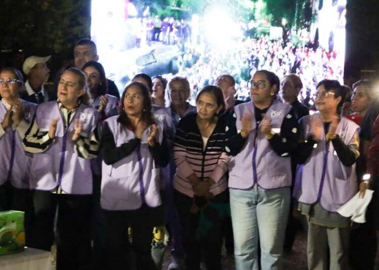 Posada navideña lleva alegría a niñas y niños de la colonia Esfuerzo Popular