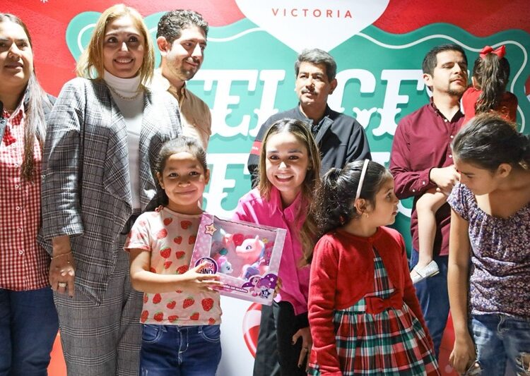 Posada navideña lleva alegría a niñas y niños de la colonia Esfuerzo Popular