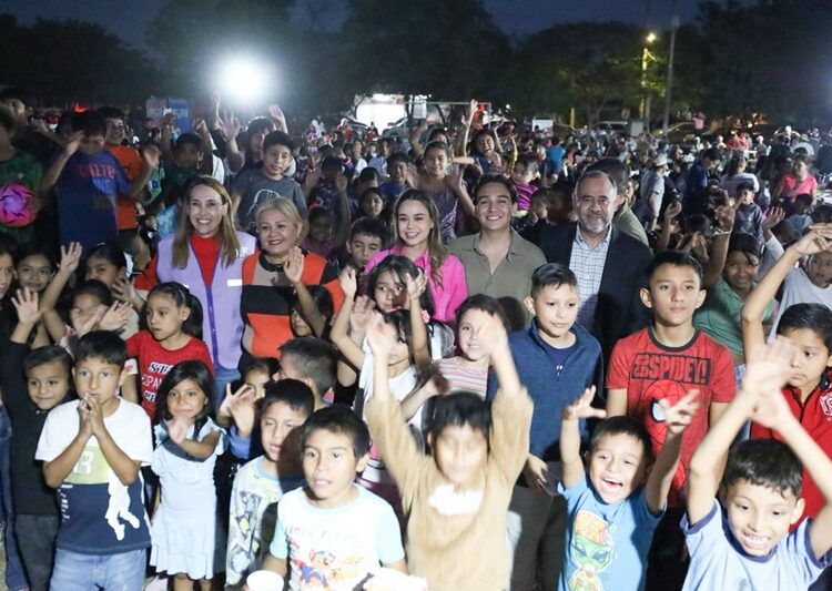 Posada navideña lleva alegría a niñas y niños de la colonia Esfuerzo Popular