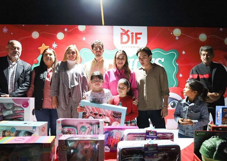 Posada navideña lleva alegría a niñas y niños de la colonia Esfuerzo Popular