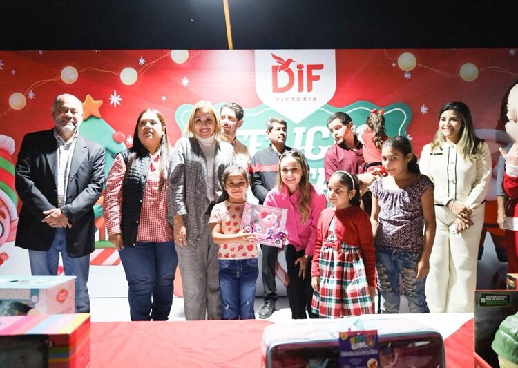 Posada navideña lleva alegría a niñas y niños de la colonia Esfuerzo Popular