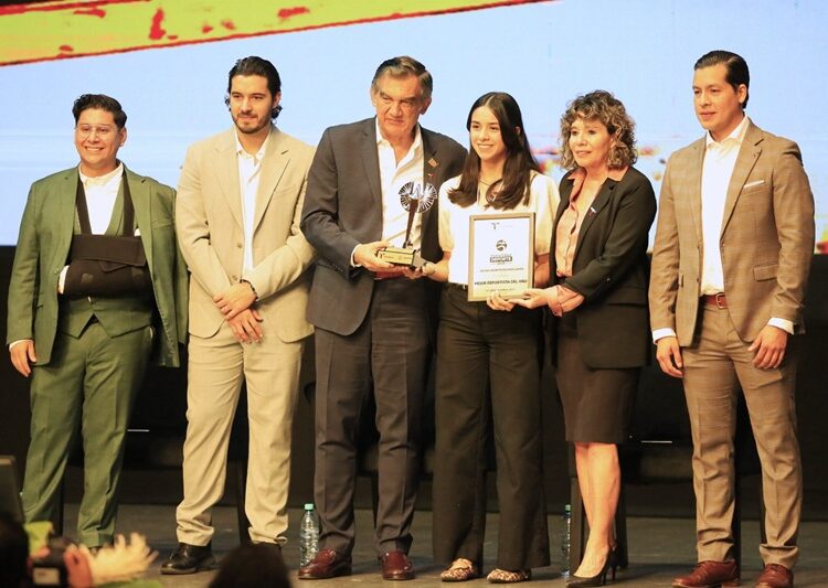 Premia Américo Villarreal a la juventud y al deporte tamaulipeco