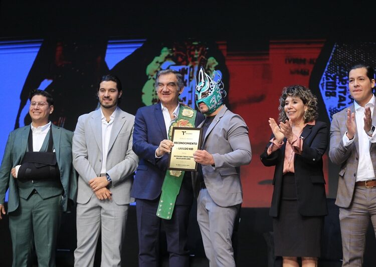 Premia Américo Villarreal a la juventud y al deporte tamaulipeco