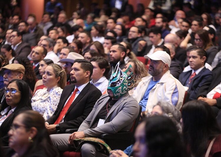 Premia Américo Villarreal a la juventud y al deporte tamaulipeco