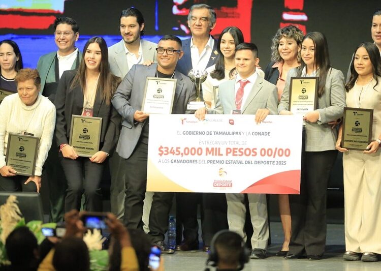 Premia Américo Villarreal a la juventud y al deporte tamaulipeco