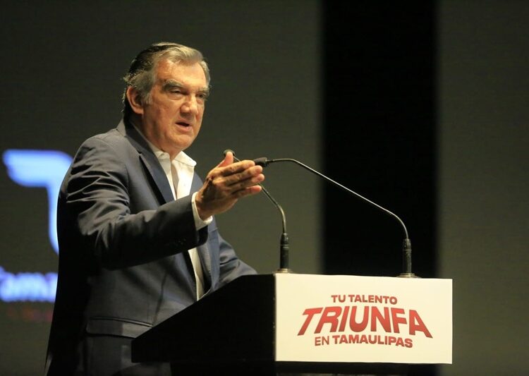 Premia Américo Villarreal a la juventud y al deporte tamaulipeco