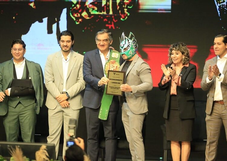 Premia Américo Villarreal a la juventud y al deporte tamaulipeco