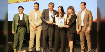 Premia Américo Villarreal a la juventud y al deporte tamaulipeco