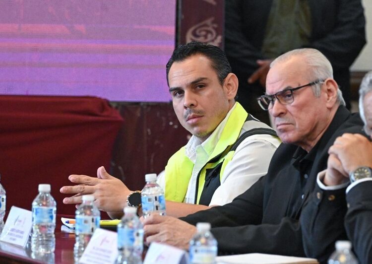 Preside Lalo Gattás sesión del Consejo Municipal de Protección Civil