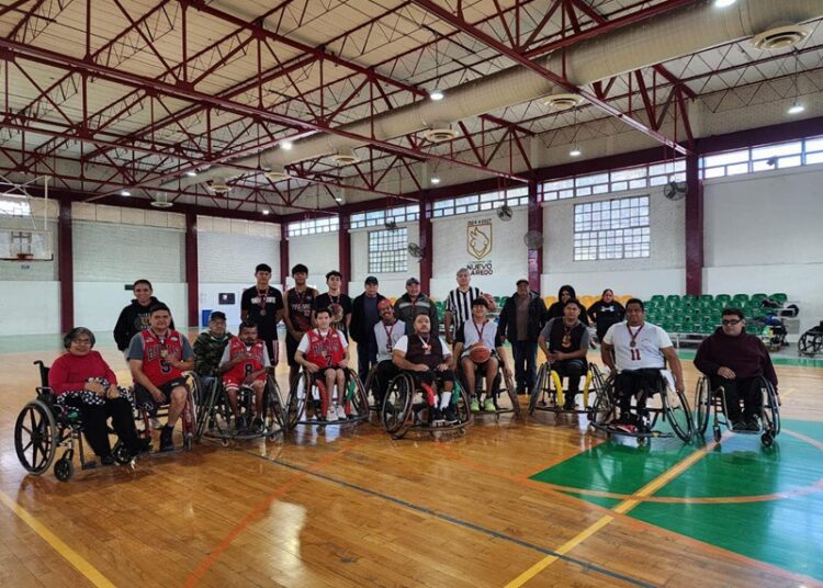 Promueve NLD actividades inclusivas con exhibición de básquetbol sobre silla de ruedas