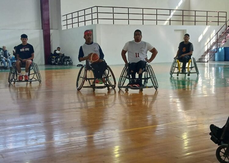Promueve NLD actividades inclusivas con exhibición de básquetbol sobre silla de ruedas