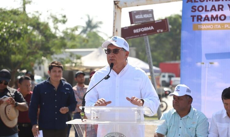 Recibe Altamira histórica cesión de tramo carretero federal y arranca alumbrado público solar