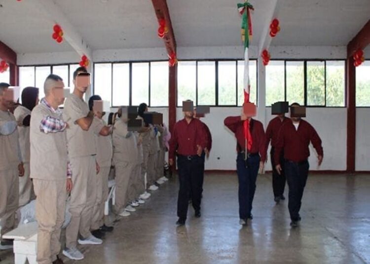 Reciben 280 PPLs constancias de capacitación laboral