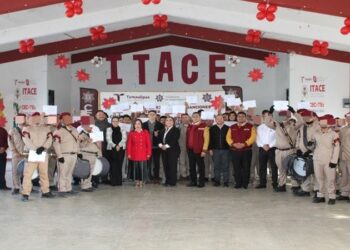 Reciben 280 PPLs constancias de capacitación laboral