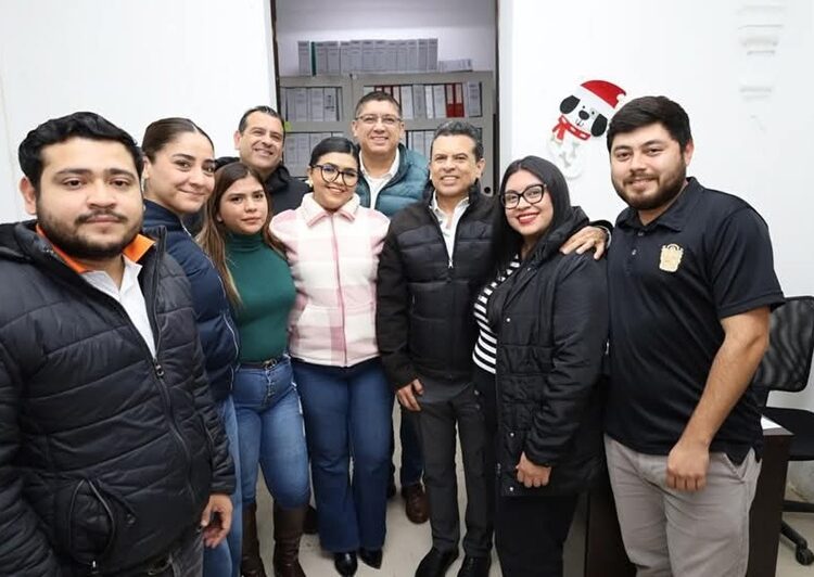 Reconoce y agradece alcalde Lalo Gattás trabajo de personal administrativo