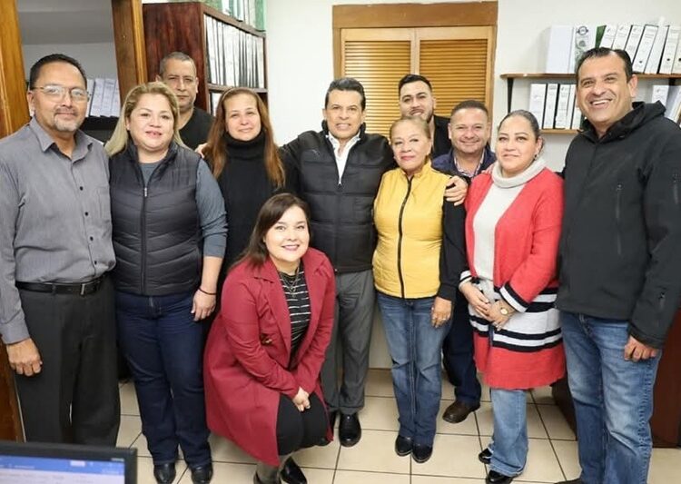 Reconoce y agradece alcalde Lalo Gattás trabajo de personal administrativo