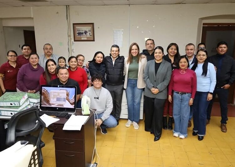 Reconoce y agradece alcalde Lalo Gattás trabajo de personal administrativo
