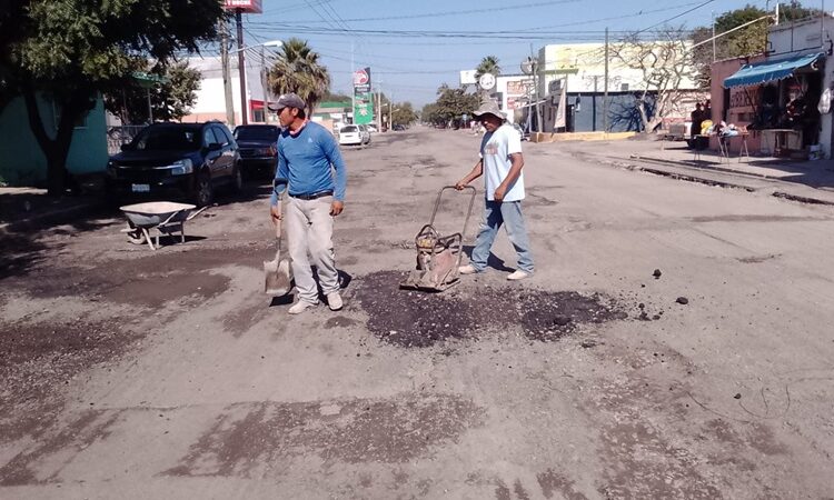Repara Municipio daños por lluvia en avenida 27 para programar pavimentación
