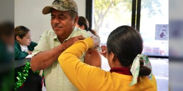 Responden familias a campaña de vacunación del Gobierno de NLD