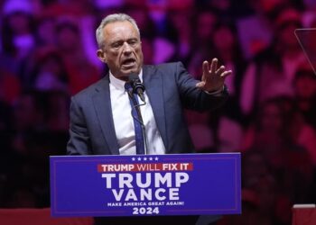 Estados Unidos restringe atención médica a menores transgénero