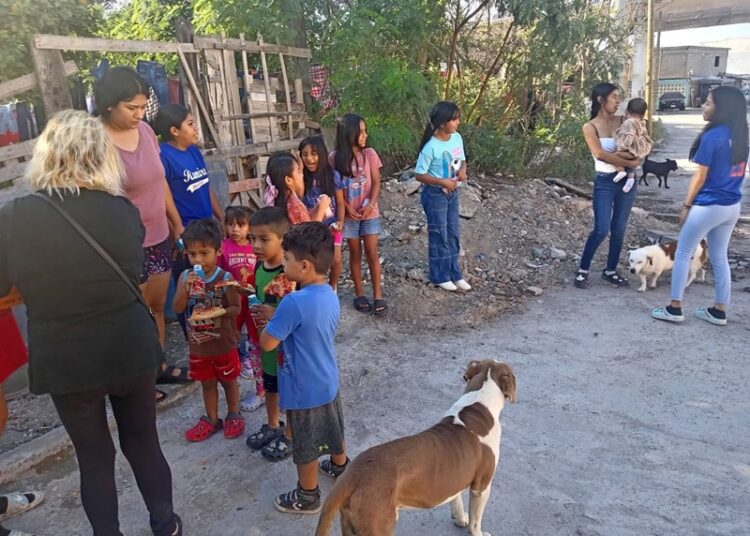 Se consolida la Gira Navideña 2025 del “Santa Claus Periodista” en colonias de Reynosa