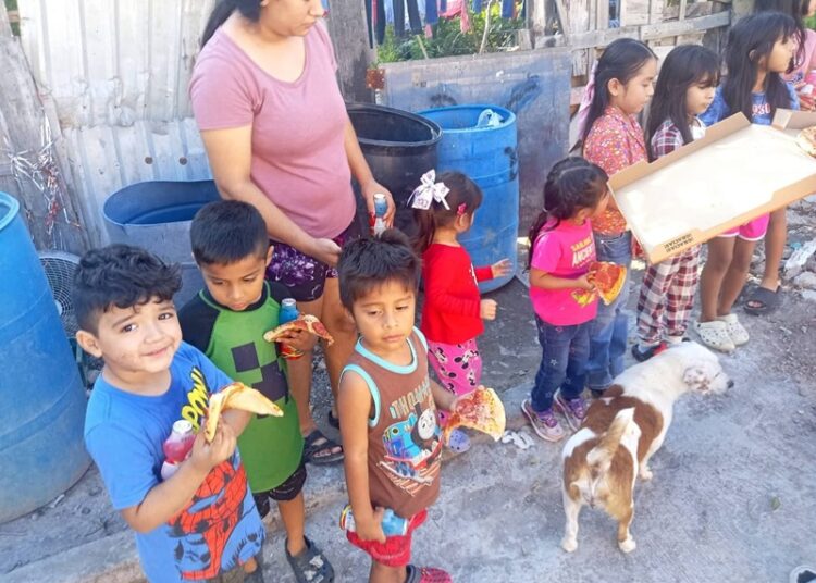 Se consolida la Gira Navideña 2025 del “Santa Claus Periodista” en colonias de Reynosa