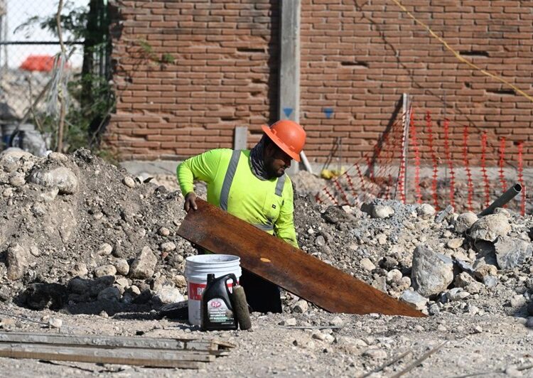 Supervisa alcalde avance de remodelación de central de autobuses de Victoria