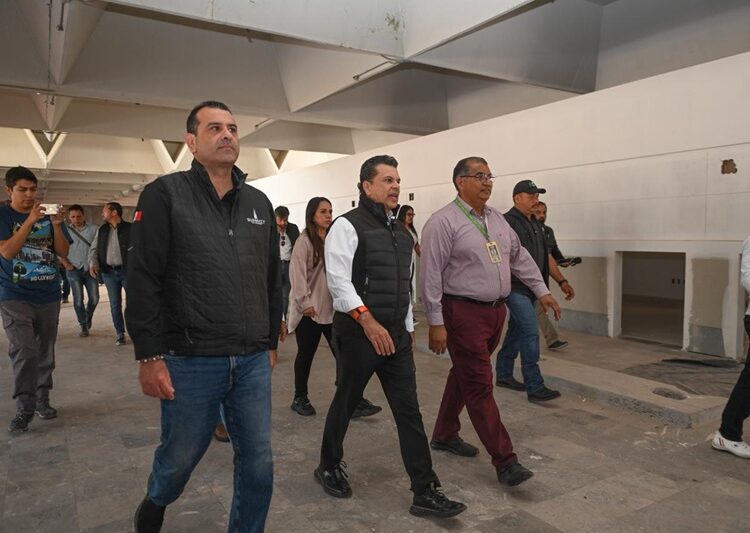 Supervisa alcalde avance de remodelación de central de autobuses de Victoria