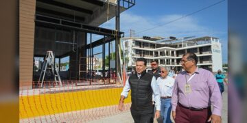 Supervisa alcalde avance de remodelación de central de autobuses de Victoria