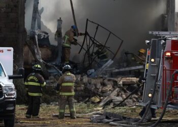 6 muertos tras desplome de avioneta cerca del aeropuerto de Toluca