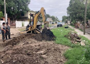 Acelera COMAPA Altamira la reparación de socavones