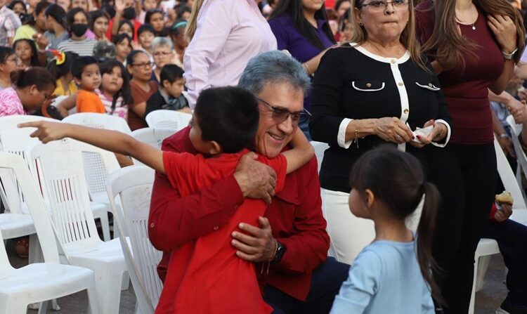 Armando Martínez se posiciona entre los 10 alcaldes mejor evaluados del país