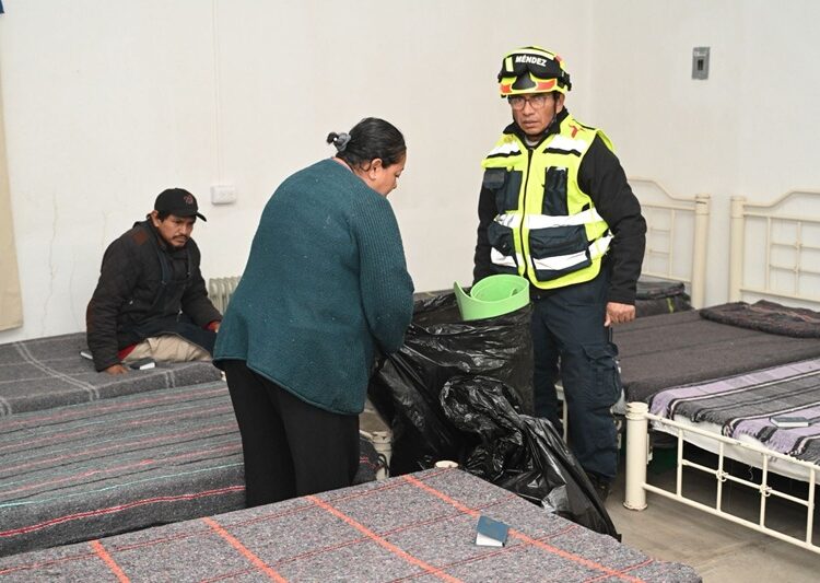 Asiste PC de Victoria a 17 personas por frío extremo