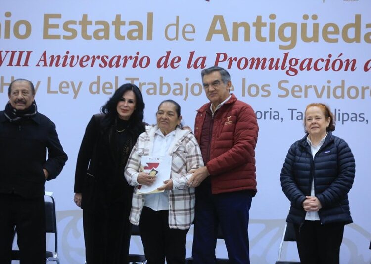 Aumento salarial y pensiones seguras garantiza Américo a las y los trabajadores del Estado