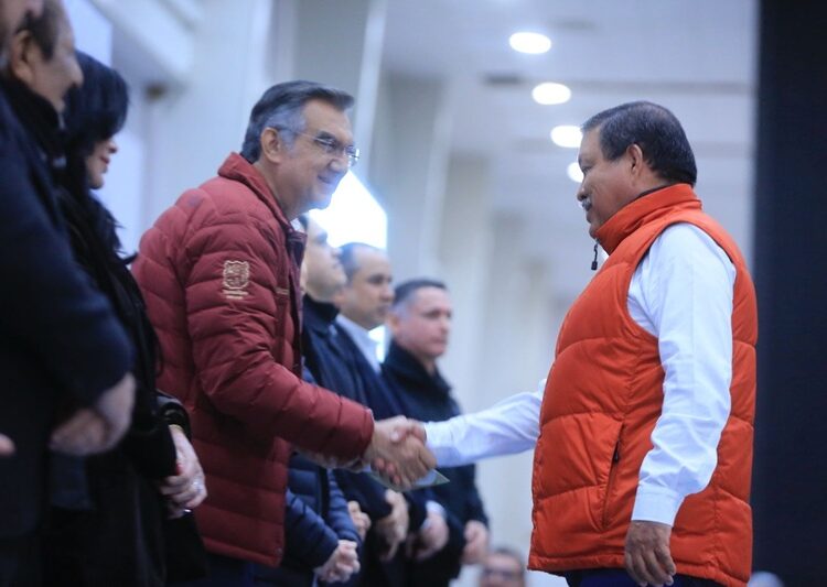 Aumento salarial y pensiones seguras garantiza Américo a las y los trabajadores del Estado