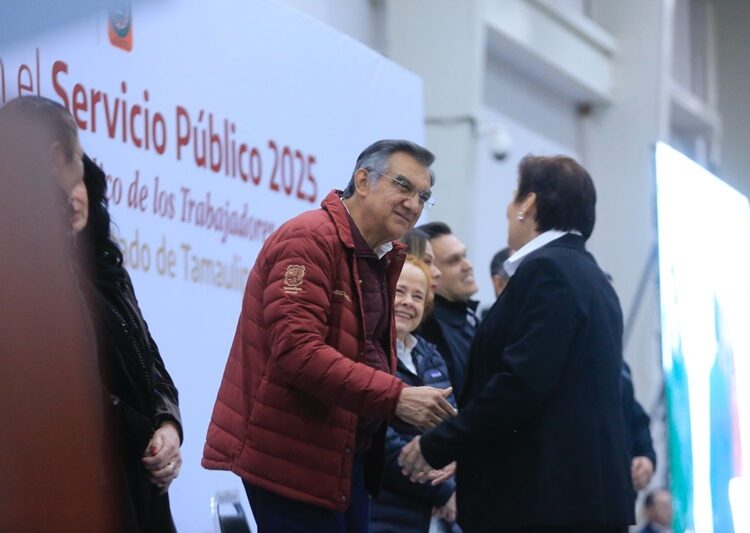 Aumento salarial y pensiones seguras garantiza Américo a las y los trabajadores del Estado