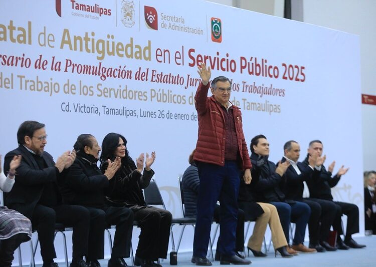 Aumento salarial y pensiones seguras garantiza Américo a las y los trabajadores del Estado