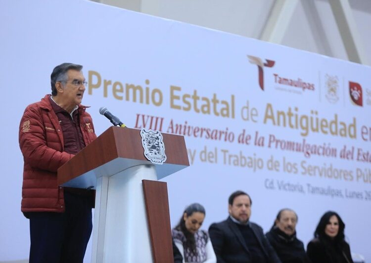 Aumento salarial y pensiones seguras garantiza Américo a las y los trabajadores del Estado