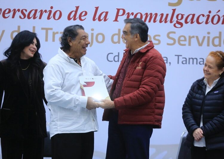 Aumento salarial y pensiones seguras garantiza Américo a las y los trabajadores del Estado