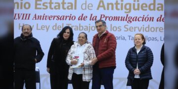 Aumento salarial y pensiones seguras garantiza Américo a las y los trabajadores del Estado